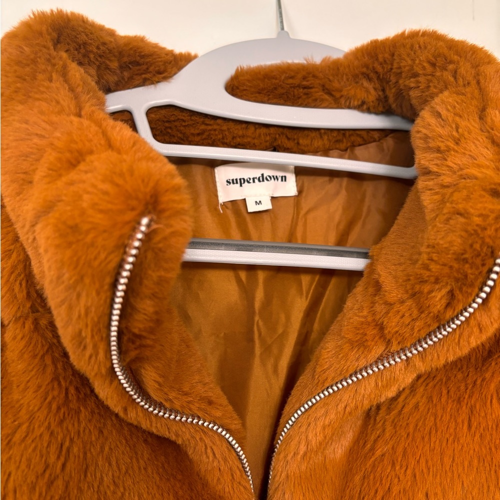 Superdown Cropped Puffer Jacket - Picture 4 of 4